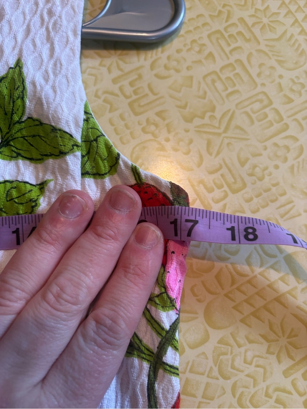 Vintage Tropical Floral Shift Dress in White with Green, Pink & Yellow - Picture 6 of 9